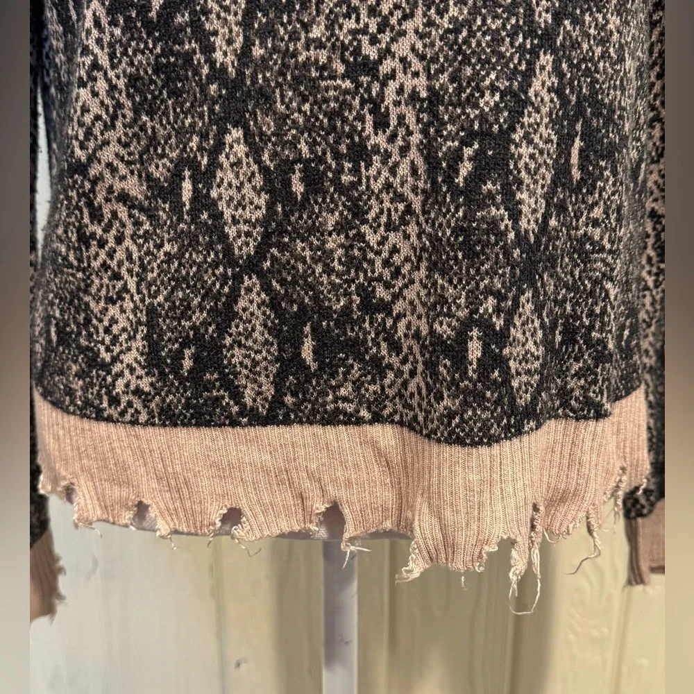 FATE Snakeskin Distressed Sweater Fringe Hem Wool Blend Size Small